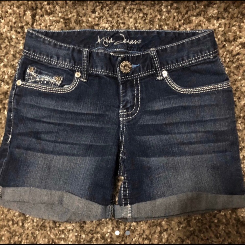 Ariya Jeans, Jean Shorts, Juniors Sz 3/4